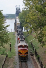 KCS 4113 leading an EB intermodal